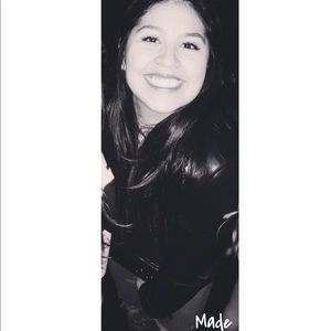 Meet your Posher, Laura